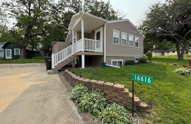 East Lake Home Near Boat Ramp