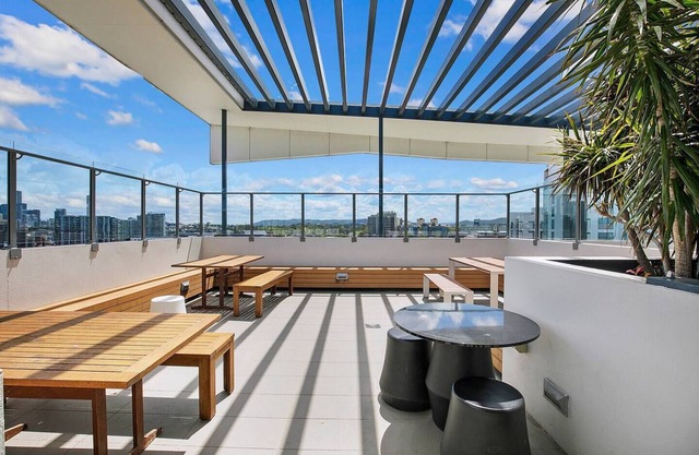 Easy Jeays Executive Living near Fortitude Valley