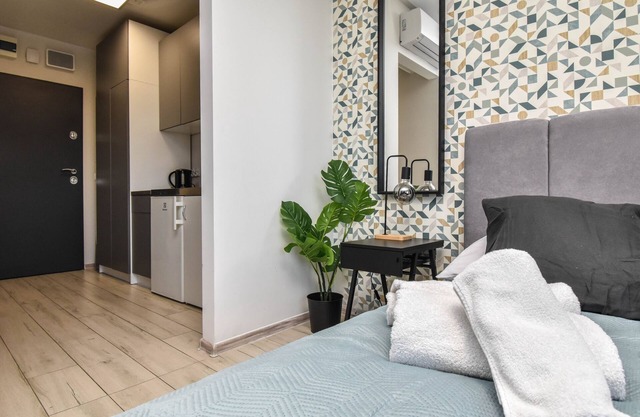 EASY RENT Apartments - Smart 705