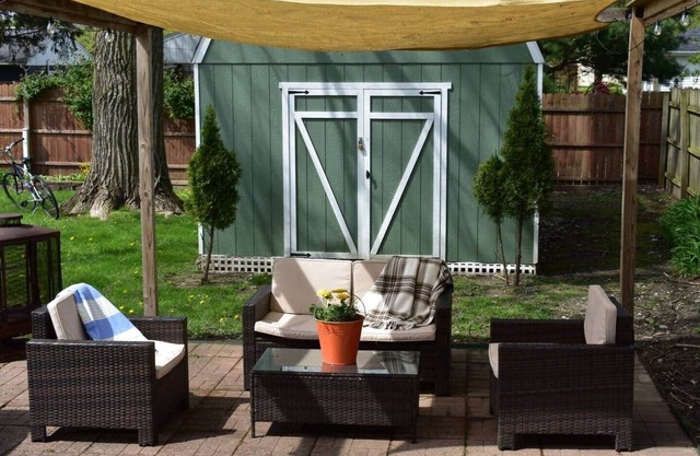 Easy walk to downtown Three Oaks