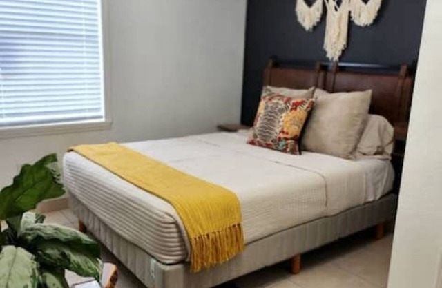 Eclectic Boho Micro Suite. Steps from 7th Ave #1