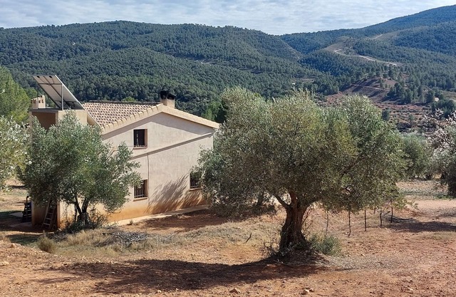 Eco-sustainable El Rincon Rural Estate in the Sierra de Martés Natural Park.