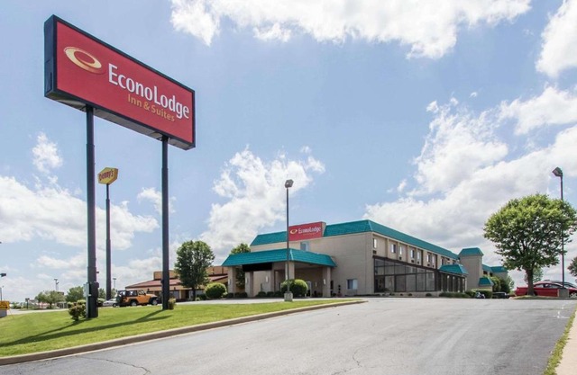 Econo Lodge Inn & Suites Joplin