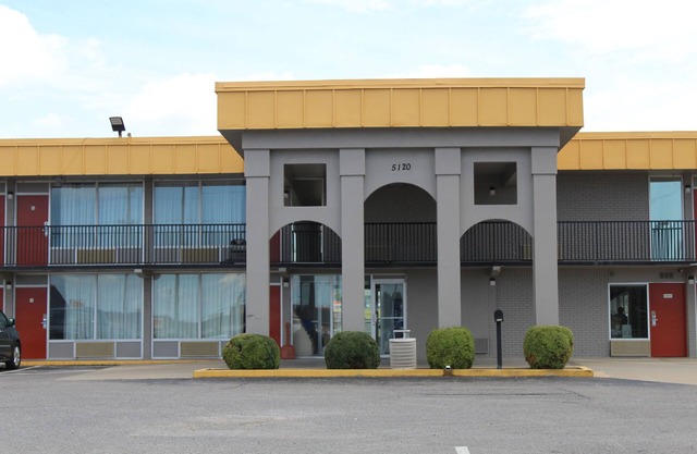 Econo Lodge Paducah West I-24