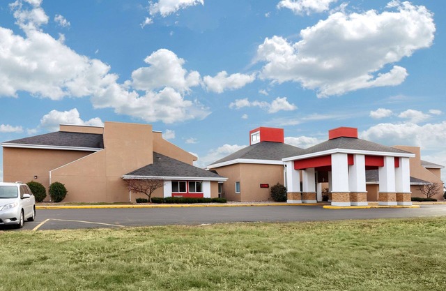 Econo Lodge Wausau - Rothschild