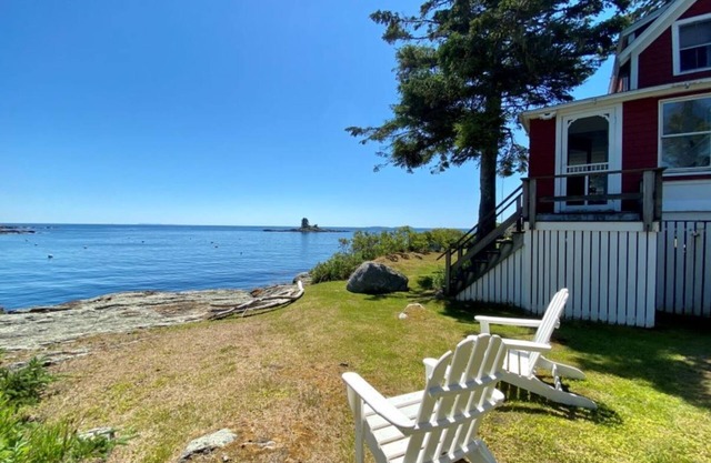 Edge Of The Sea | 3 Bed, 2 Bath