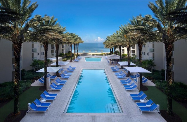 Edgewater Beach Hotel