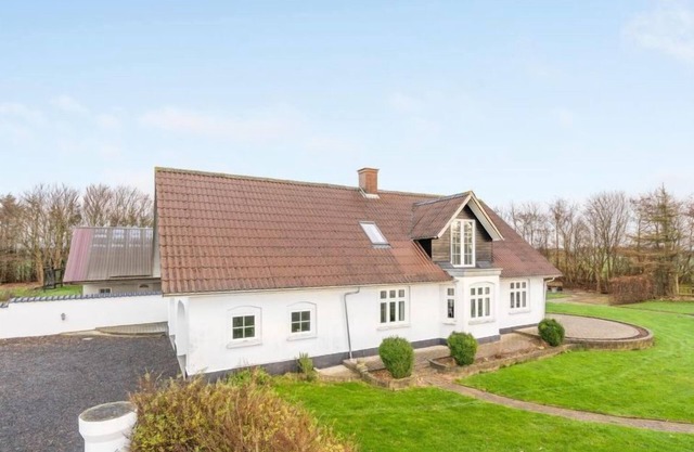 "Eevi" - 4km to the inlet by Interhome