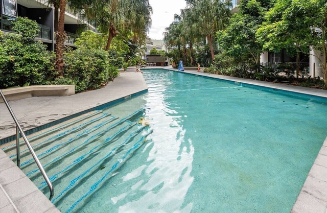 Effortless Resort-style 2BR With Pool and Gym