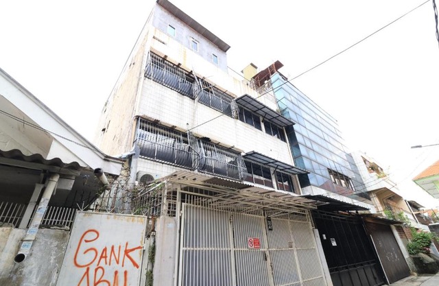 Eiffel Residence Batu Tulis 35A1 - Female Only