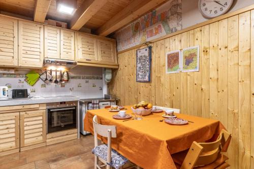 El Cormélo, Telve Ospitar