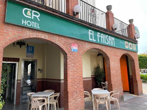 El Faisan C&R Hotel