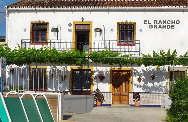'El Rancho Grande' Apartment with Balcony and Mountain Views