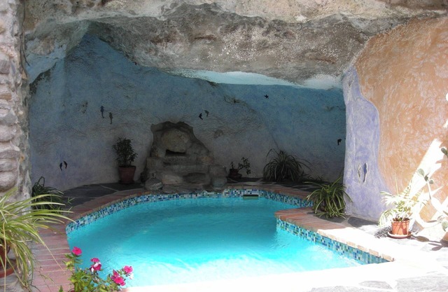 El Sol: Holiday home with cave pool! Enjoy mountains, beach and Granada/Malaga