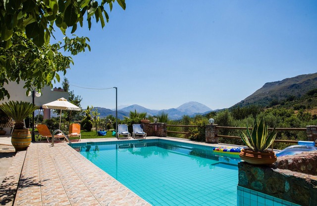 Eleana villa,Private Pool,Taverns,Mini Market