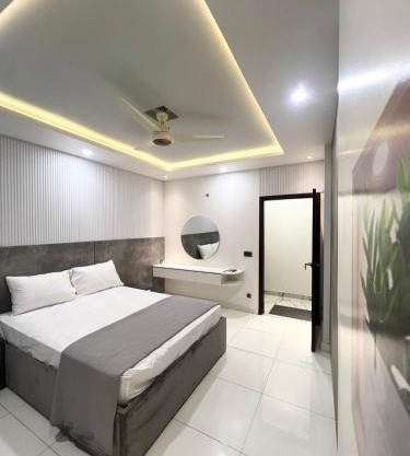 Elegant 2BR Escape Gulshan Iqbal 13-E