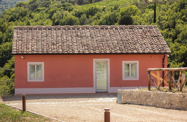 Elegant 6‑Guest Villa in Chianti Vineyards – Castello Vicchiomaggio Estate