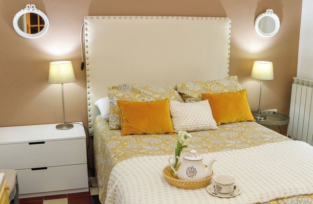 Elegant apartment in Granada by beBalmy