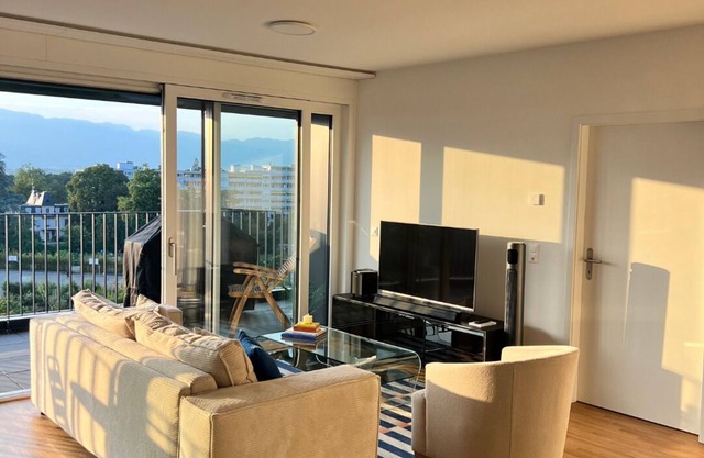 Elegant apt. with terrace & breathtaking view