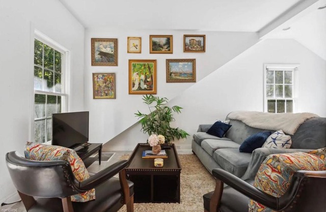 Elegant Guest Studio in Upscale Community