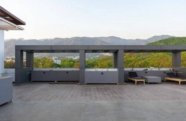 Elegant Mountainview Bliss in Prime Location