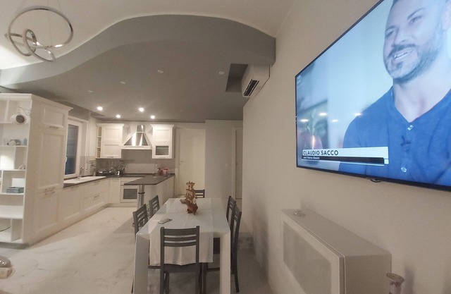 ELEGANT SEA VIEW APARTMENT BEACH LE GHIAIE 6 beds