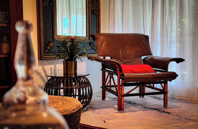 Elegant Studio, 5 Min Walk to Main Street’s Antique Shops & Restaurants!