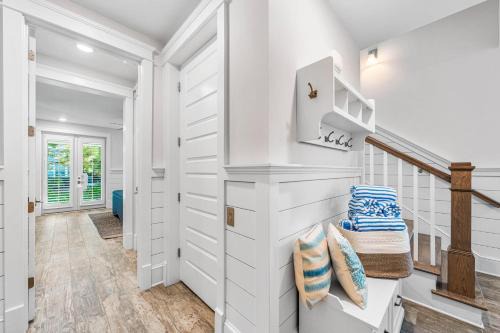 Elevate 30A! Golf Cart, Bikes & Resort Pool!