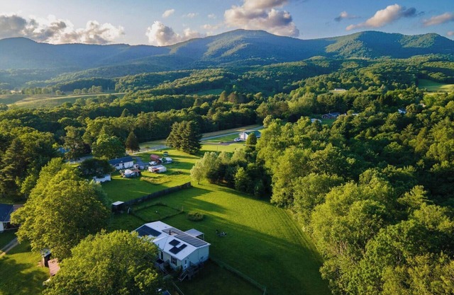 Elk Mountain Apres’ - Private Getaway From Home