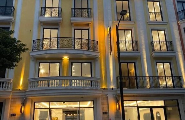 Elysees Hotel