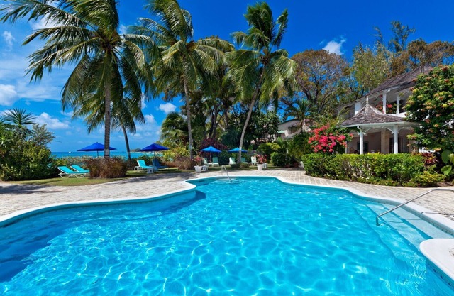 Emerald Beach 5 Aspica - A Luxury 3 Bedroom Town House on Gibbs Beach