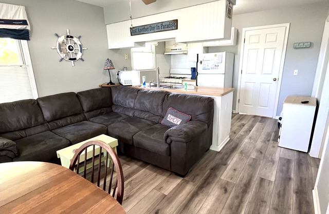 Endless Sunsets Cabin 2