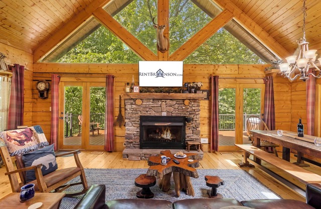 Engleman Spruce Cabin - Game Room, Private, Community Pool, Car Charger