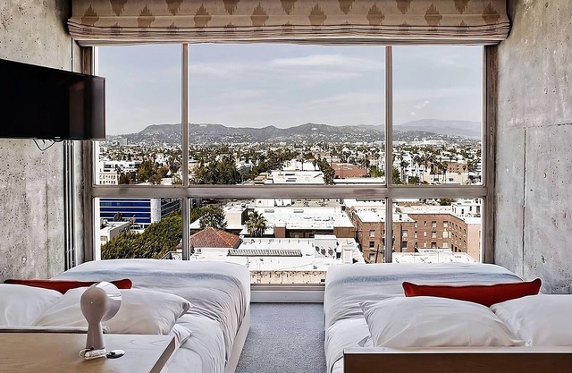 Enjoy a Hassle-Free and Comfortable Stay! Hill View, Near Madison Avenue Park