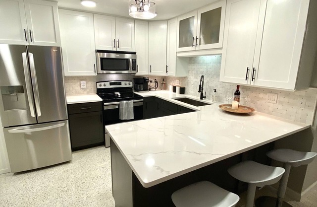 Enjoy a Perfect Beach Retreat! Short walk to the Ocean.