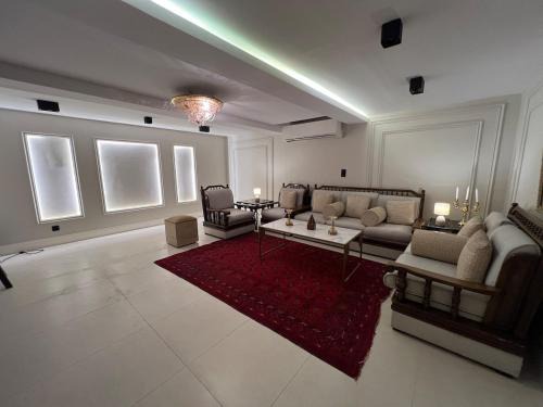 Enjoy a quiet stay with a high view and complete privacy