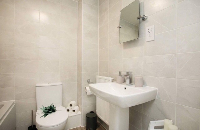 Entire 3 Bedroom House in Rugby