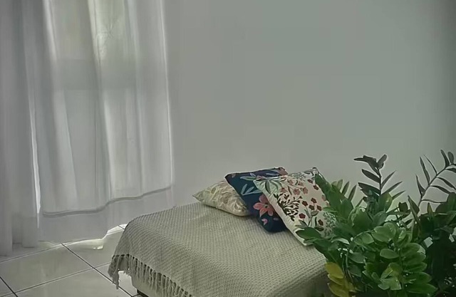 Entire ground floor apartment - close to everything