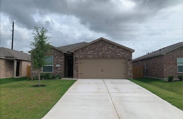 ENTIRE HOME JUST 10 MINS from IAH, 20 Miles DWNTWN