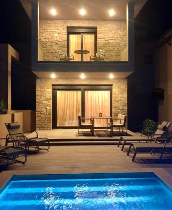 Epos Villas & Luxury Studios