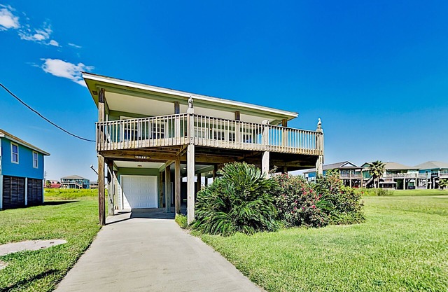 Escape | Steps to Beach | Large Deck | Group Ready