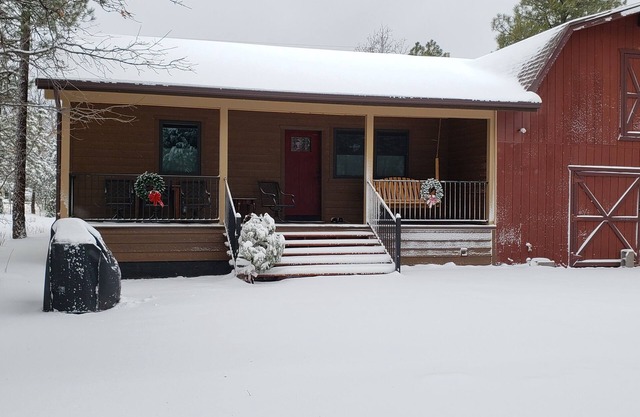 Escape to a private casita in White Mountains!