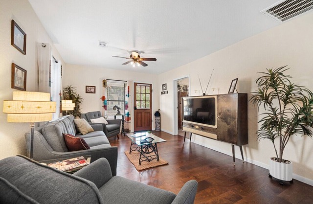 Escape to Retro Bliss: 1950s Themed Duplex with Riverfront Charm!