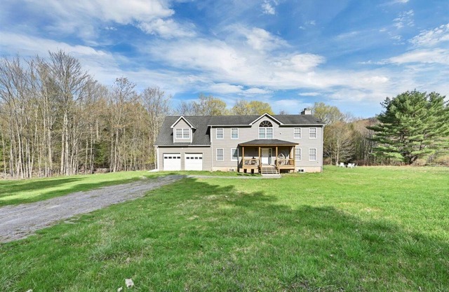 Escape to Serenity: Spacious 8 Bedroom Retreat