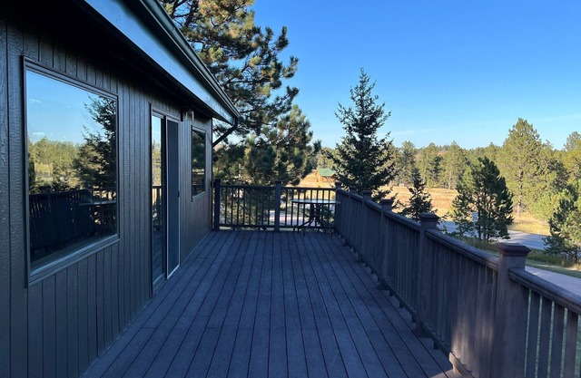 Escape to Shady Pines: Perfect Black Hills Retreat for Adventure and Relaxation