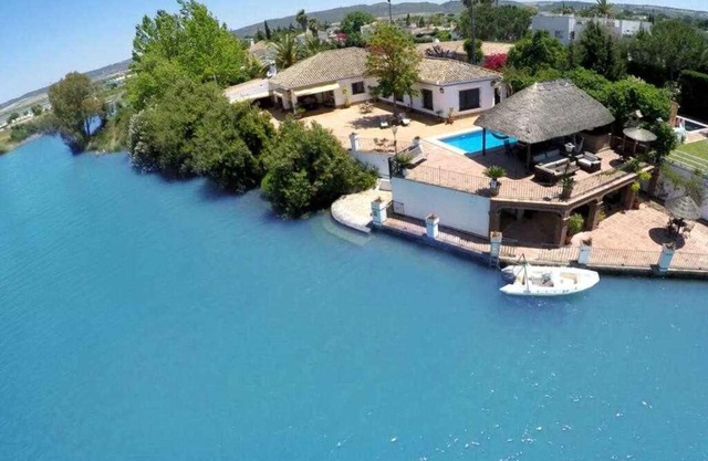 Espectacular casa con embarcadero