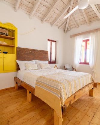 Esperos petit house