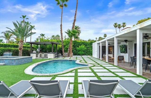 Estellita Luxury 4 bedroom home