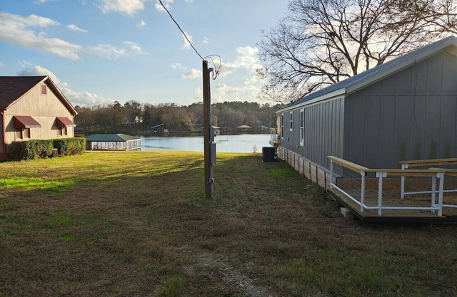 Eventide Bantam Lakeside Cabin