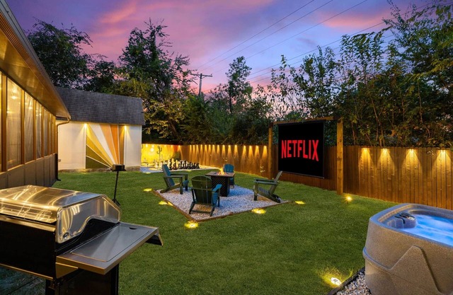 Evergreen - Hot Tub | Outdoor Cinema | Near UNT